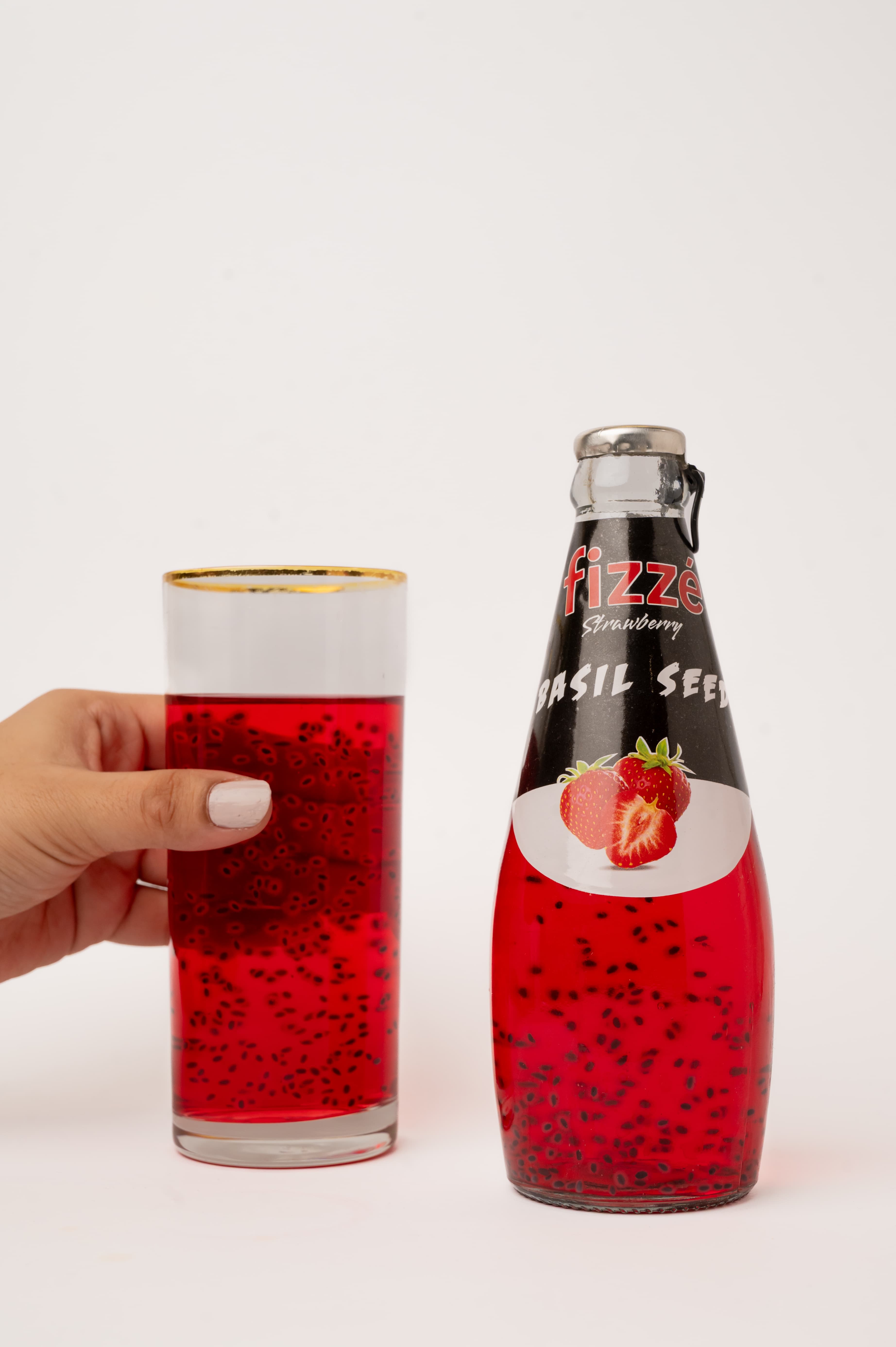 Fizzé Strawberry Basil Seed Drink 290ml